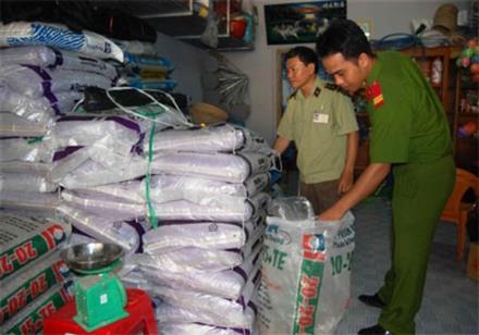 Tăng cường chống sản xuất, kinh doanh phân bón giả