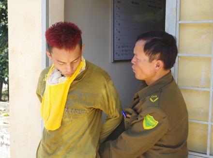 'Ngáo đá' đốt nhà bố mẹ đẻ giữa đêm khuya