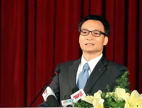 Sinh viên phải ghé vai, gách vác tương lai dân tộc