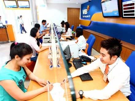 Lãi suất tiền gửi giảm, đầu tư vào đâu để sinh lời?