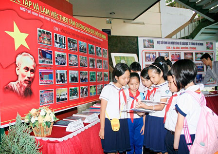 Cần quan tâm nhiều hơn tới việc 'dạy người' trong nhà trường