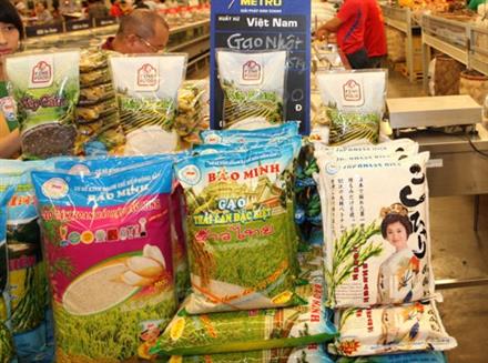 Cuộc chơi tay ba của nông sản Việt
