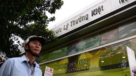 Đặt tên doanh nghiệp: Tôn vinh hay xúc phạm danh nhân?