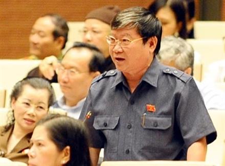 'Dự án càng lớn, phần trăm chảy vào túi cá nhân càng nhiều'