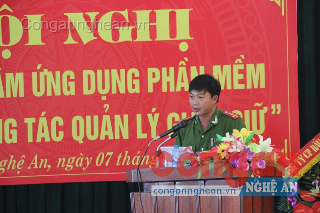 Đại úy Nguyễn Công Dung, Phó Giám thị Trại tạm giam báo cáo kết quả 2 năm ứng dụng phầm mềm