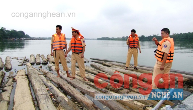 Cho những dòng sông yên bình