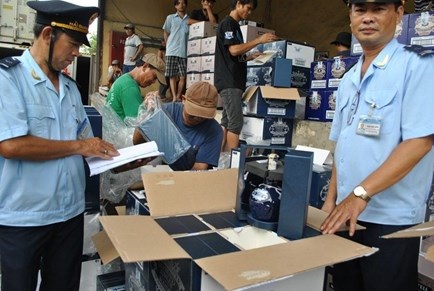 Tăng cường đấu tranh chống buôn lậu dịp Tết Nguyên đán
