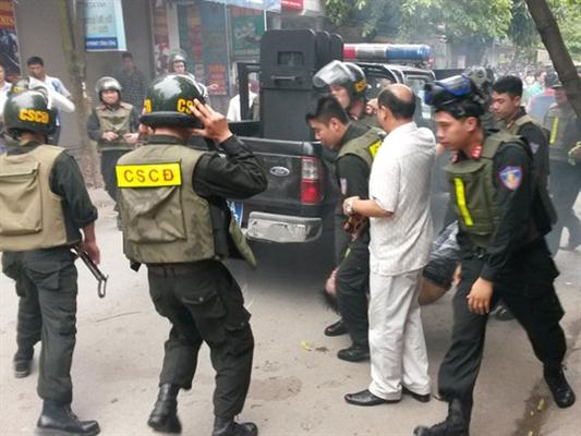 Bắt đối tượng truy nã