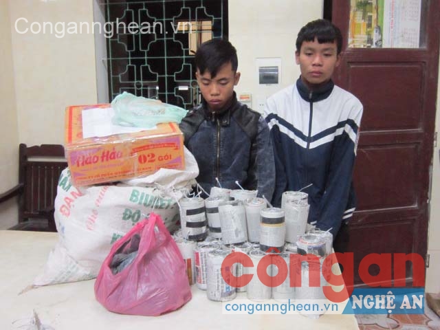 Bắt 2 đối tượng tự sản xuất pháo nổ