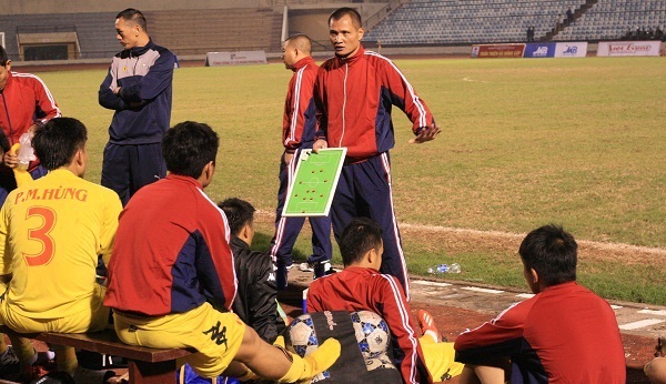SLNA gắng gượng vượt khó