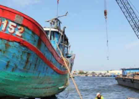 Ngã vào thành tàu, ngư dân thiệt mạng