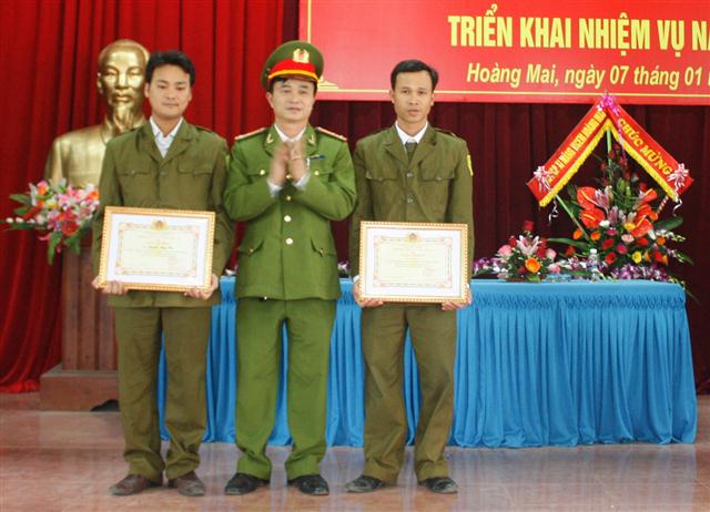 TX Hoàng Mai biểu dương các đơn vị, cá nhân đạt thành tích xuất sắc trong công tác QP-AN năm 2014