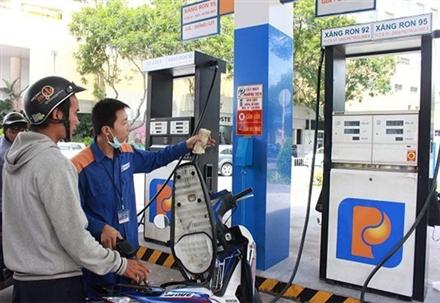 Tăng thuế kịch trần xăng dầu 40%