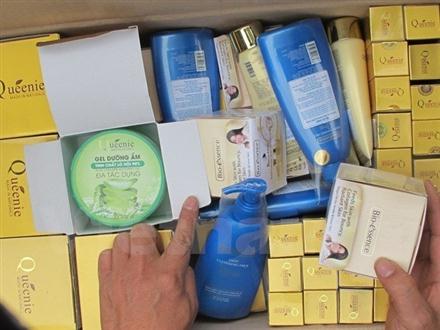 Bộ Y tế cảnh báo về nạn buôn lậu đồ mỹ phẩm, thực phẩm chức năng
