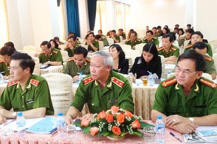 Phối hợp ngăn ngừa phụ nữ sang Campuchia đánh bạc