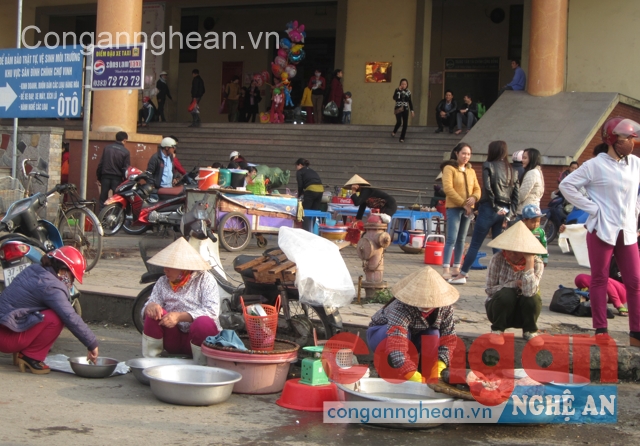 Đảm bảo an toàn vệ sinh thực phẩm tại các chợ vào dịp Tết