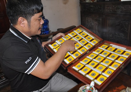'Tỷ phú' sở hữu kho tiền cổ nặng 6 tấn