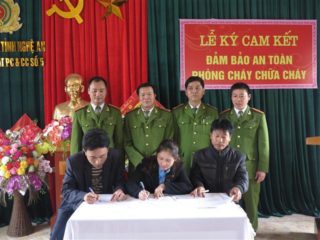 Tại lễ ký kết