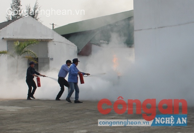 Diễn tập PCCC tại nhà máy Trung Lai