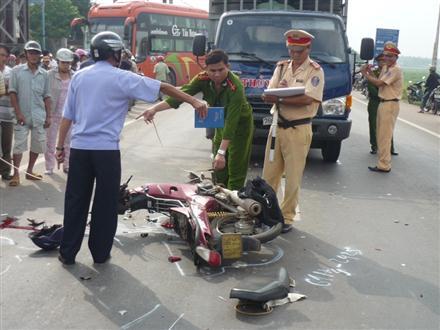 Ngày nghỉ Tết đầu tiên: 39 vụ TNGT, 27 người chết
