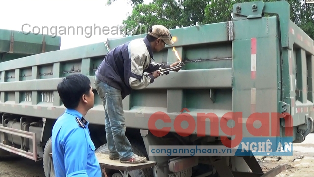 Cắt thành thùng xe cơi nới  
