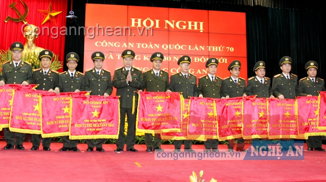 'Chủ động, kỷ cương, trách nhiệm, hiệu quả, hoàn thành xuất sắc nhiệm vụ trong mọi tình huống'