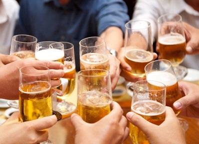 Phải có chế tài nghiêm khắc với lạm dụng bia rượu