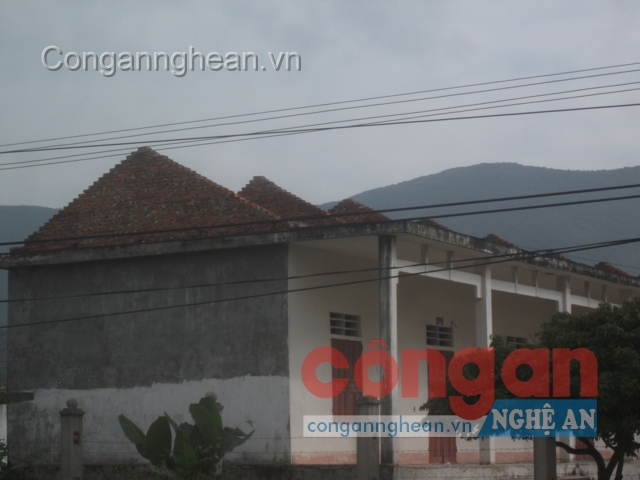 Trường học bị bão tàn phá đã 4 năm nhưng không được sửa chữa