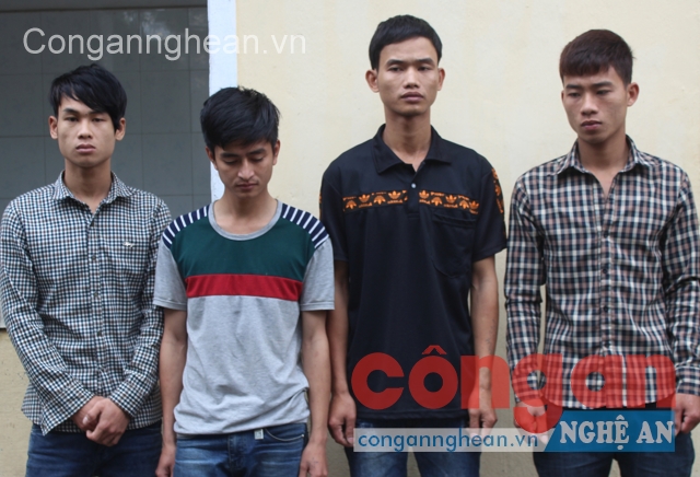 Bắt khẩn cấp nhóm đối tượng cướp tài sản
