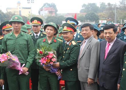 TP Vinh tổ chức Lễ giao nhận quân đợt 1