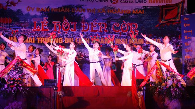 Văn nghệ chào mừng