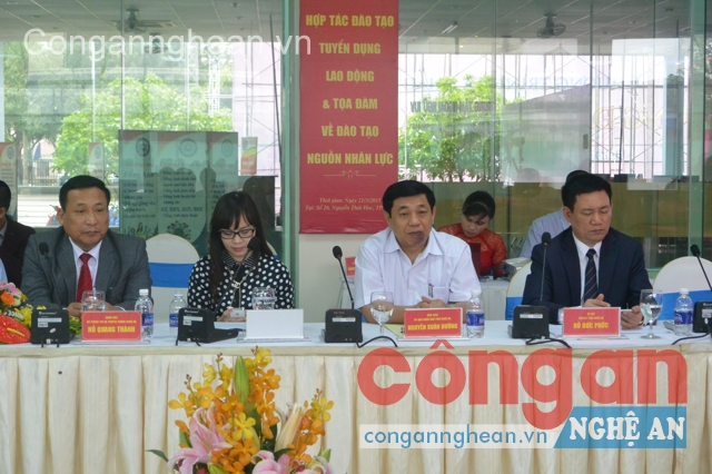 Đại biểu tham dự