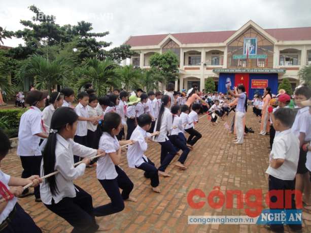 Nhiều lợi ích khi đưa trò chơi dân gian vào trường học
