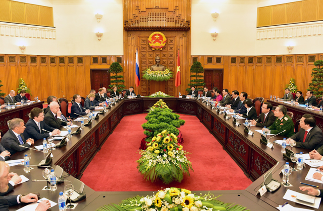 Thủ tướng Nguyễn Tấn Dũng hội đàm với Thủ tướng Liên bang Nga Dmitry Medvedev sáng ngày 6/4. Ảnh: chinhphu.vn