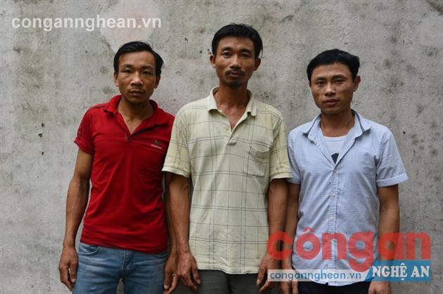 Bắt quả tang nhóm đánh bạc tại gia