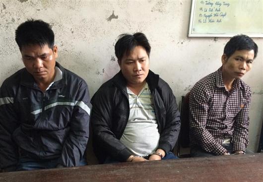 Khi hàng xóm rủ nhau 'buôn hàng trắng'