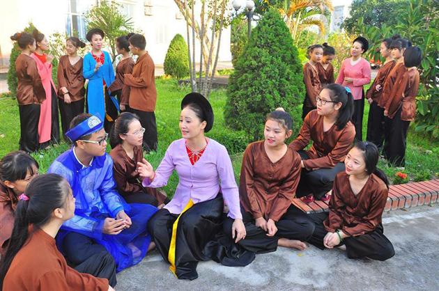 Khơi gợi tình yêu với âm nhạc truyền thống trong lòng giới trẻ