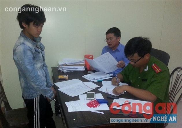 Bắt đối tượng 9X đưa ma túy từ Lào về Việt Nam