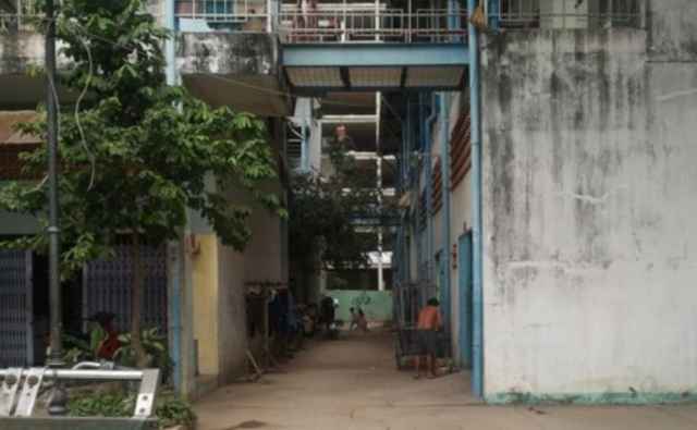 Cảnh giác: Gã hàng xóm thuê trọ nhậu say