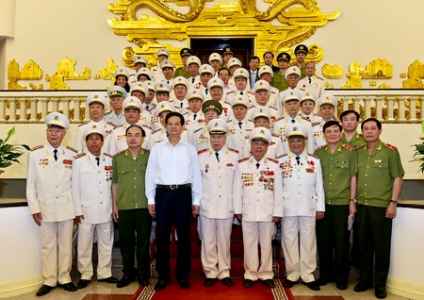 Thủ tướng tiếp cựu cán bộ công an chi viện chiến trường miền Nam