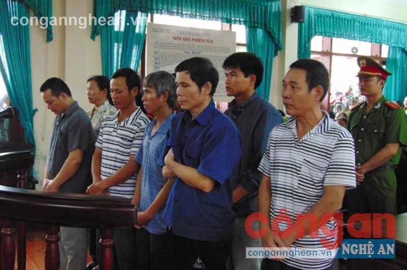 9 đối tượng cản trở học sinh đến trường lĩnh án