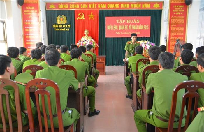 Khai giảng lớp tập huấn điều lệnh, quân sự, võ thuật