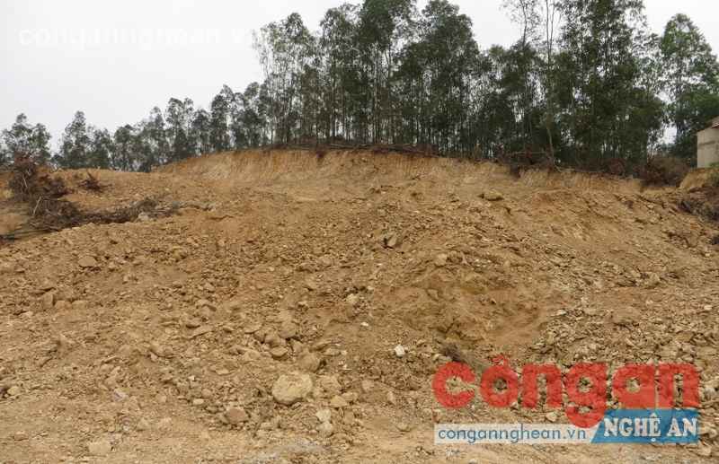 Lợi dụng cải tạo vườn, khai thác đất trái phép