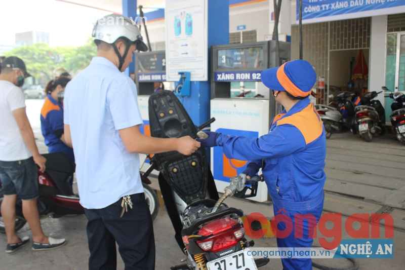 Nỗi lo biến động giá cả thị trường lại hiện hữu