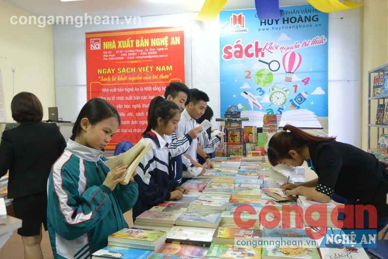 Đừng để sách 'bẩn' đầu độc tâm hồn trẻ