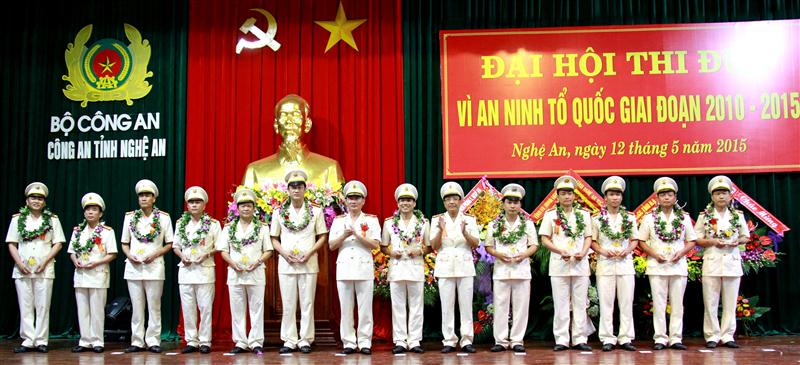 Tôn vinh 34 tập thể và cá nhân điển hình