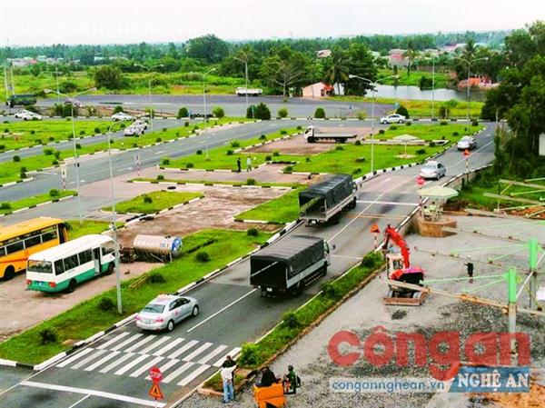 Xung quanh đề xuất cấp giấy phép lái xe số tự động