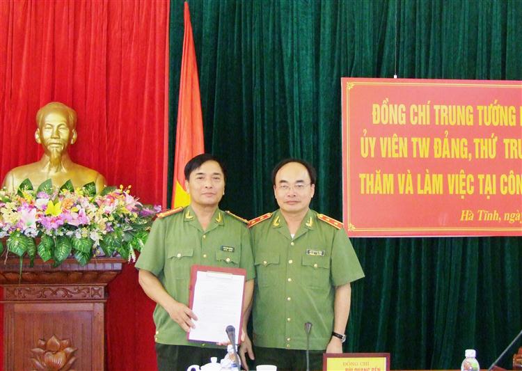 Đoàn công tác của Bộ Công an làm việc với Công an tỉnh Hà Tĩnh