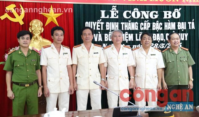 Công bố quyết định thăng cấp hàm và bổ nhiệm lãnh đạo chỉ huy