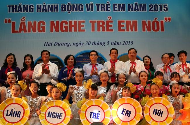 Lắng nghe trẻ em nói để chăm sóc, bảo vệ các cháu tốt hơn